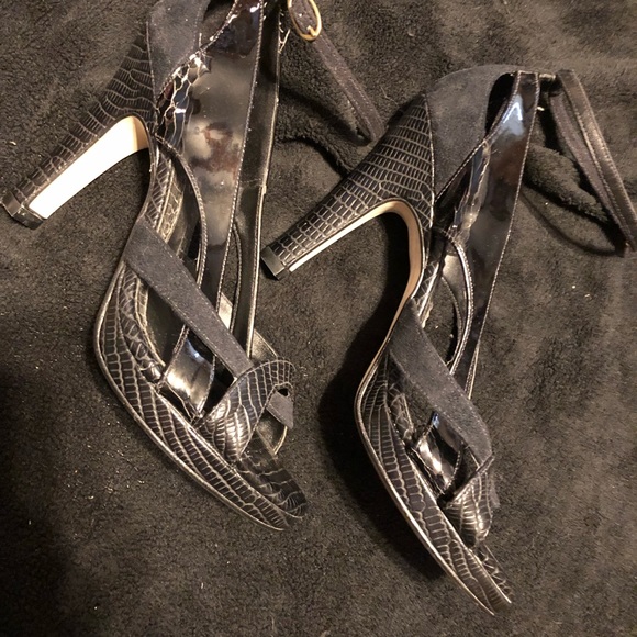 Ceccello Black open toe heels size 8 FREE WITH PURCHASE JUST BUNDLE - Picture 2 of 6